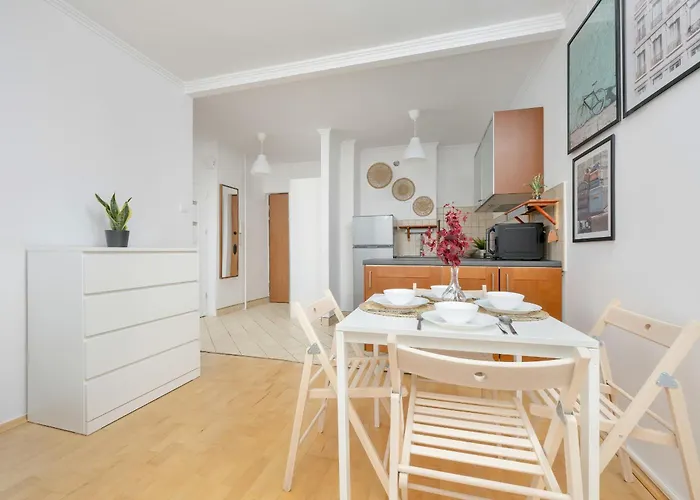 Beautiful & Bright Walowa Apartment With Balcony By Noclegi Renters