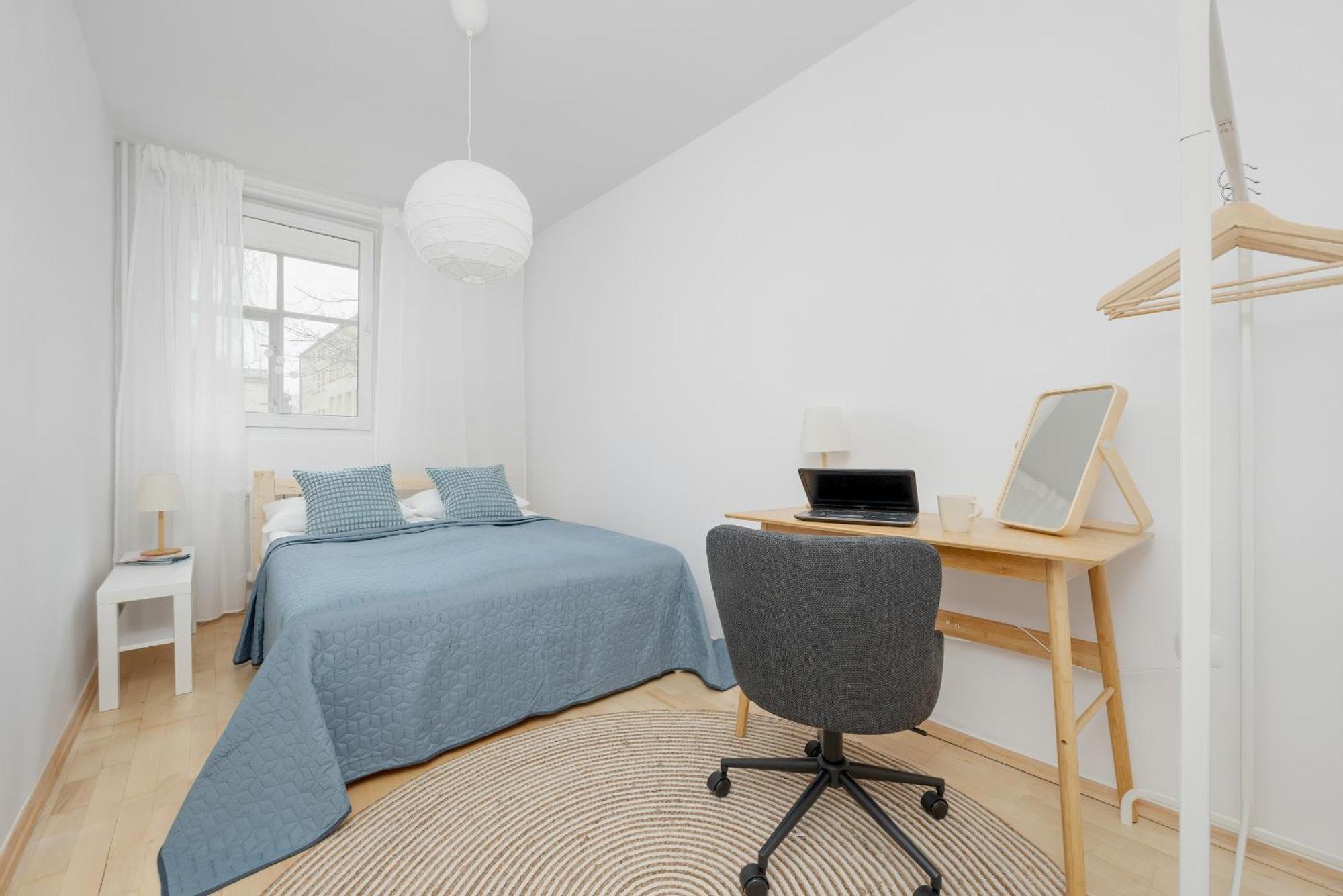 Beautiful & Bright Walowa With Balcony By Renters Apartament